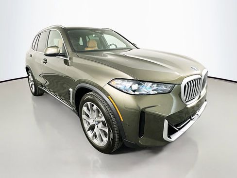 New 2026 BMW X5 xDrive50e image 3