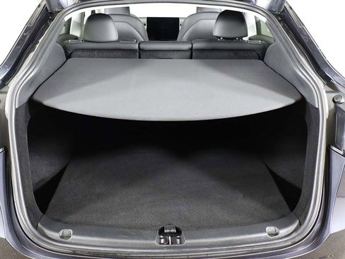 Used 2024 Tesla Model Y Long Range AWD/4WD image 21