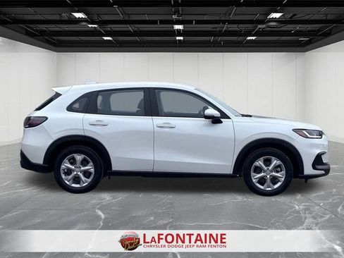 Used 2024 Honda HR-V LX image 6