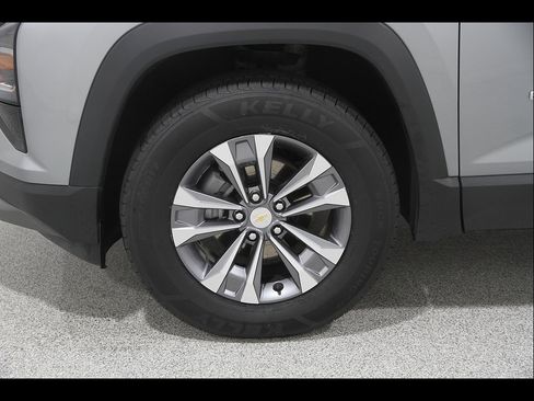 Used 2025 Chevrolet Equinox LT AWD/4WD image 21