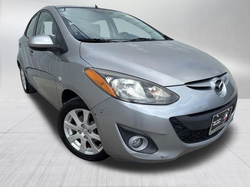 Used 2011 MAZDA MAZDA2 Touring FWD image 3