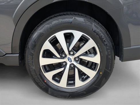 Used 2024 Subaru Outback Premium AWD/4WD image 25