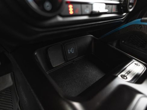 Used 2021 Ford Bronco Wildtrak image 24