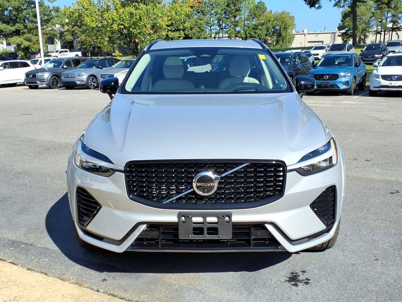Used 2023 Volvo XC60 T8 Ultimate w/ Climate Package AWD/4WD image 10