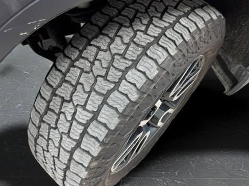 Used 2022 GMC Sierra 1500 AT4 w/ AT4 Premium Package image 37