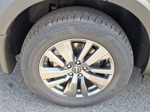 New 2025 Nissan Pathfinder SV w/ SV Premium Package image 5