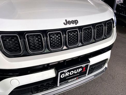 Used 2023 Jeep Compass High Altitude AWD/4WD image 29