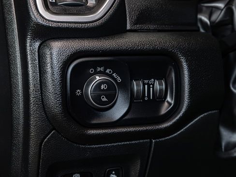 Used 2024 RAM 1500 Laramie AWD/4WD image 20