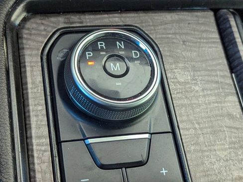 Used 2019 Ford Expedition Limited w/ Equipment Group 301A image 17