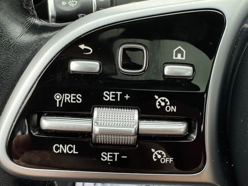 Used 2019 Mercedes-Benz E 300 image 30