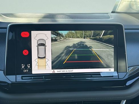 New 2026 Volkswagen Atlas Cross Sport SEL R-Line image 17