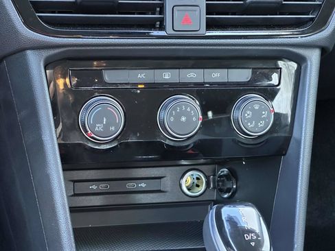 Certified 2024 Volkswagen Taos S FWD image 20