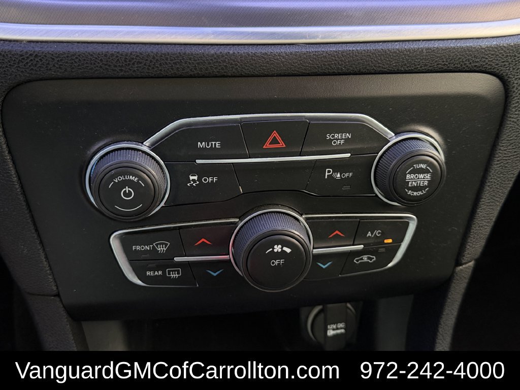 Used 2020 Dodge Charger SXT RWD image 21