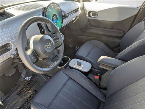 Certified 2025 MINI Cooper S image 9