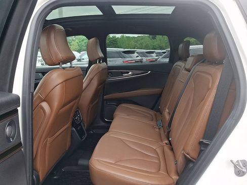 Certified 2022 Lincoln Nautilus Reserve w/ Equipment Group 201A AWD/4WD image 10