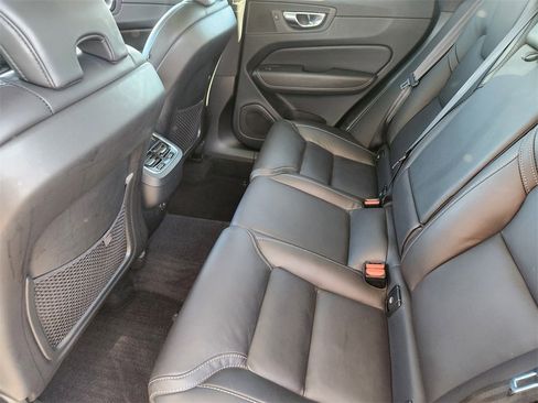 Used 2023 Volvo XC60 B5 Ultimate w/ Climate Package image 18