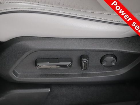 Used 2025 Honda Pilot Elite image 19