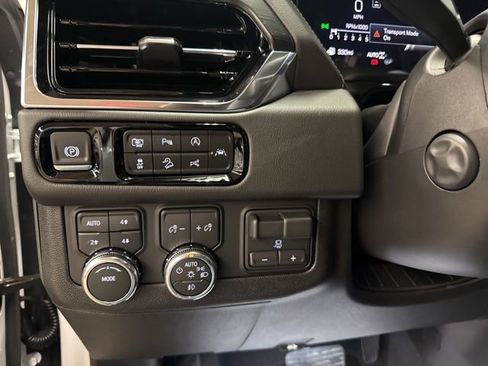 New 2026 GMC Yukon Denali w/ Denali Reserve Package image 19