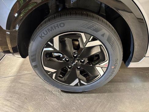 New 2026 Kia Niro Wind w/ Wind Preserve Package FWD image 11