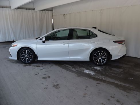 Used 2023 Toyota Camry XLE w/ Navigation Package image 25