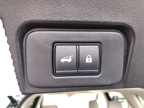 New 2026 Nissan Rogue SV image 18