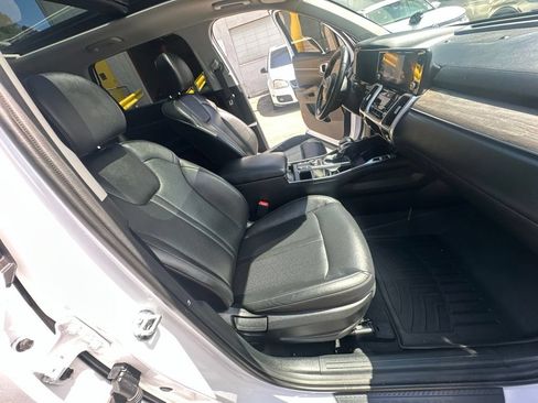 Used 2023 Kia Sorento S w/ Panoramic Sunroof Package AWD/4WD image 37