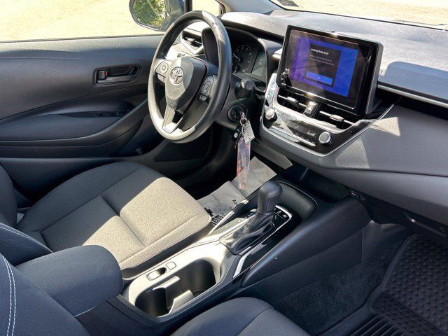 Used 2025 Toyota Corolla LE AWD/4WD image 25