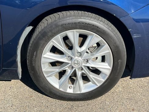Used 2014 Lexus ES 300h w/ Premium Package w/Bamboo Trim FWD image 18