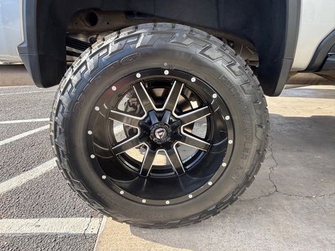 Used 2022 Chevrolet Silverado 2500 LTZ image 41