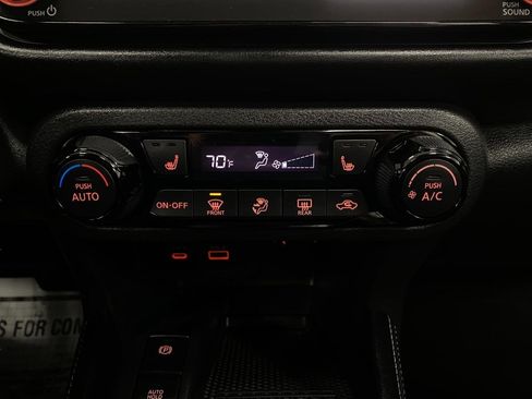 Used 2023 Nissan Kicks SR w/ SR Premium Package image 23