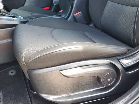 Used 2023 Kia Forte LXS w/ LXS Technology Package FWD image 22