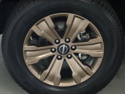 Certified 2024 Nissan Titan SV w/ SV Bronze Edition Package AWD/4WD image 41