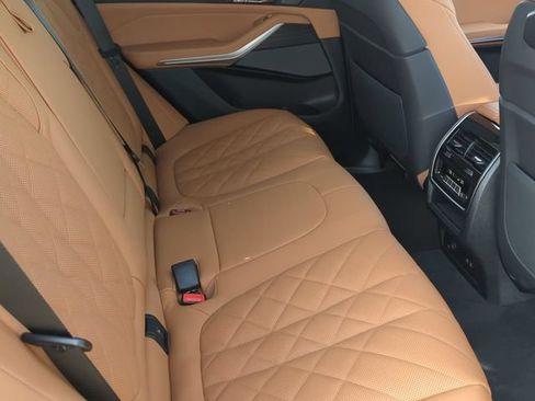 Used 2026 BMW X5 sDrive40i w/ M Sport Package RWD image 13