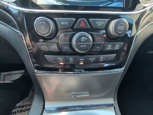 Used 2021 Jeep Grand Cherokee Limited w/ Premium Lighting Group AWD/4WD image 23