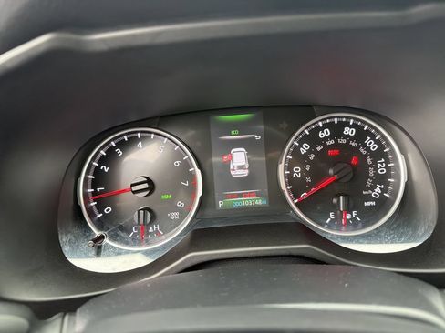 Used 2019 Toyota RAV4 XLE Premium w/ Cold Weather Package AWD/4WD image 26