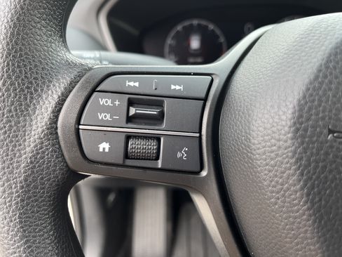 Certified 2026 Honda HR-V LX image 20