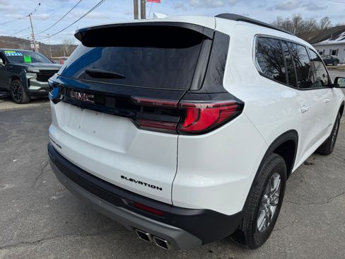 Used 2025 GMC Acadia Elevation image 5