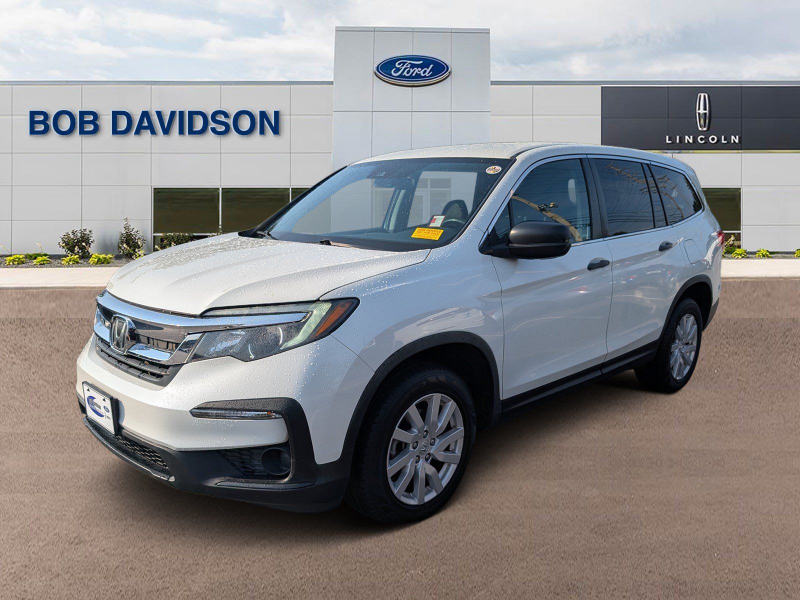 Used 2020 Honda Pilot LX image 1