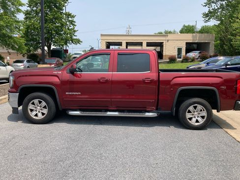 Used 2017 GMC Sierra 1500 SLE w/ SLE Value Package image 8