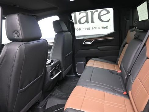 New 2026 Chevrolet Silverado 1500 High Country AWD/4WD image 9
