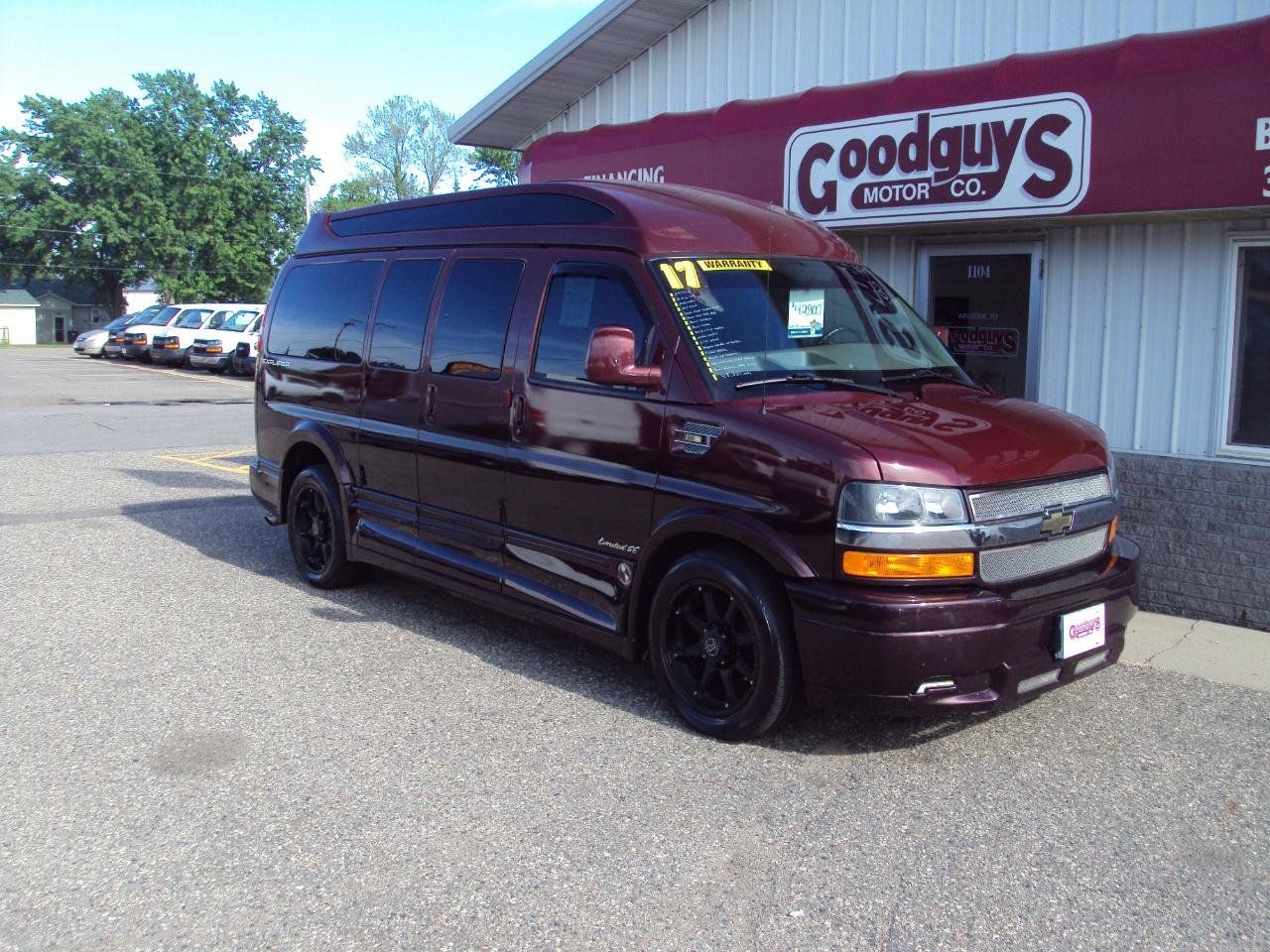 Used 2017 Chevrolet Express 2500 RWD image 2
