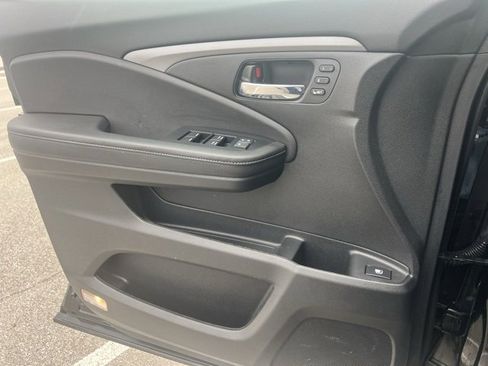 Used 2023 Honda Ridgeline RTL-E image 25