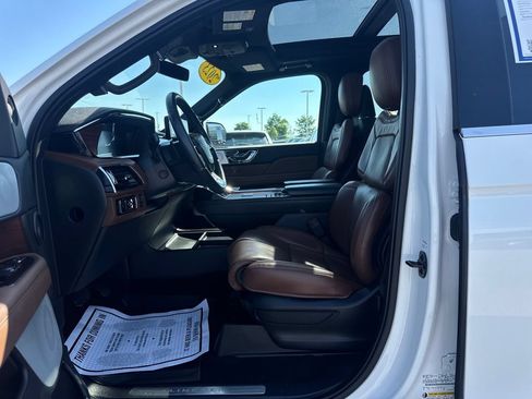 Used 2023 Lincoln Navigator Reserve AWD/4WD image 47