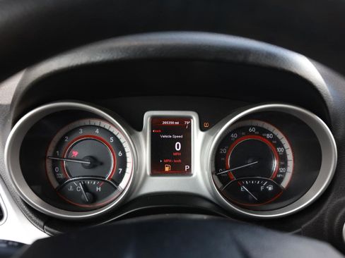 Used 2012 Dodge Journey SXT w/ Flexible Seating Group image 31