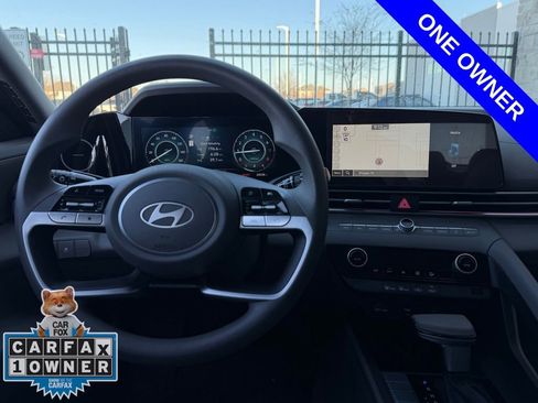 Used 2024 Hyundai Elantra SEL image 6