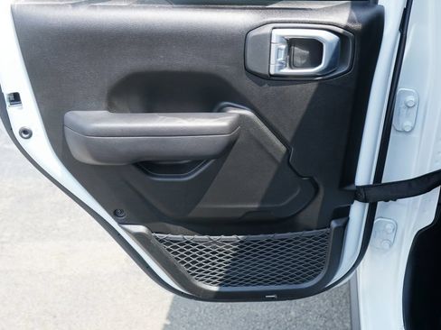Used 2025 Jeep Wrangler Unlimited Rubicon AWD/4WD image 25