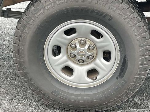 Used 2017 Nissan Frontier S image 12