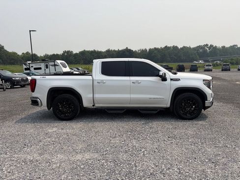 Used 2023 GMC Sierra 1500 SLT AWD/4WD image 14