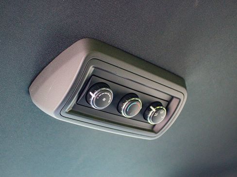 Used 2019 Dodge Grand Caravan SE FWD image 25