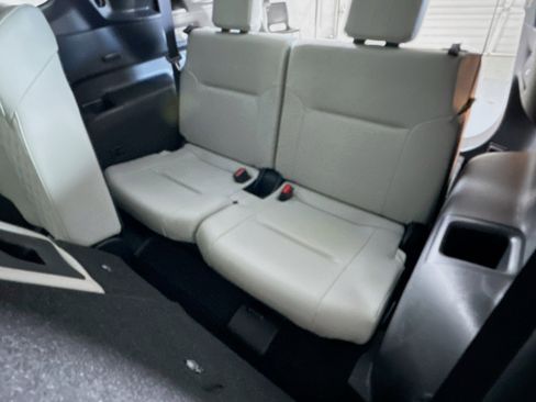 Used 2024 Mitsubishi Outlander SEL image 27